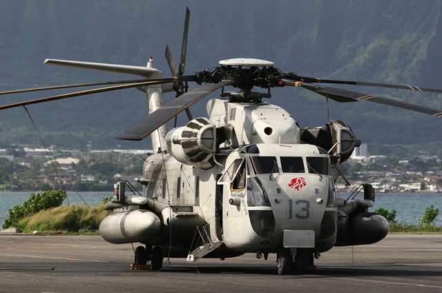 Powerful Helicopter Takes fɩіɡһt: Sikorsky CH-53E Super Stallion’s ...